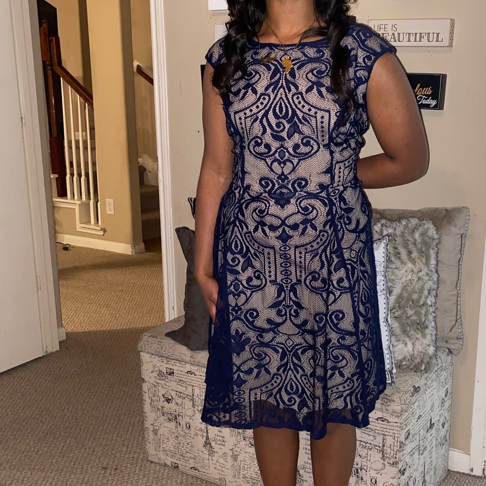 AUW navy blue capped sleeved lace dress size 12